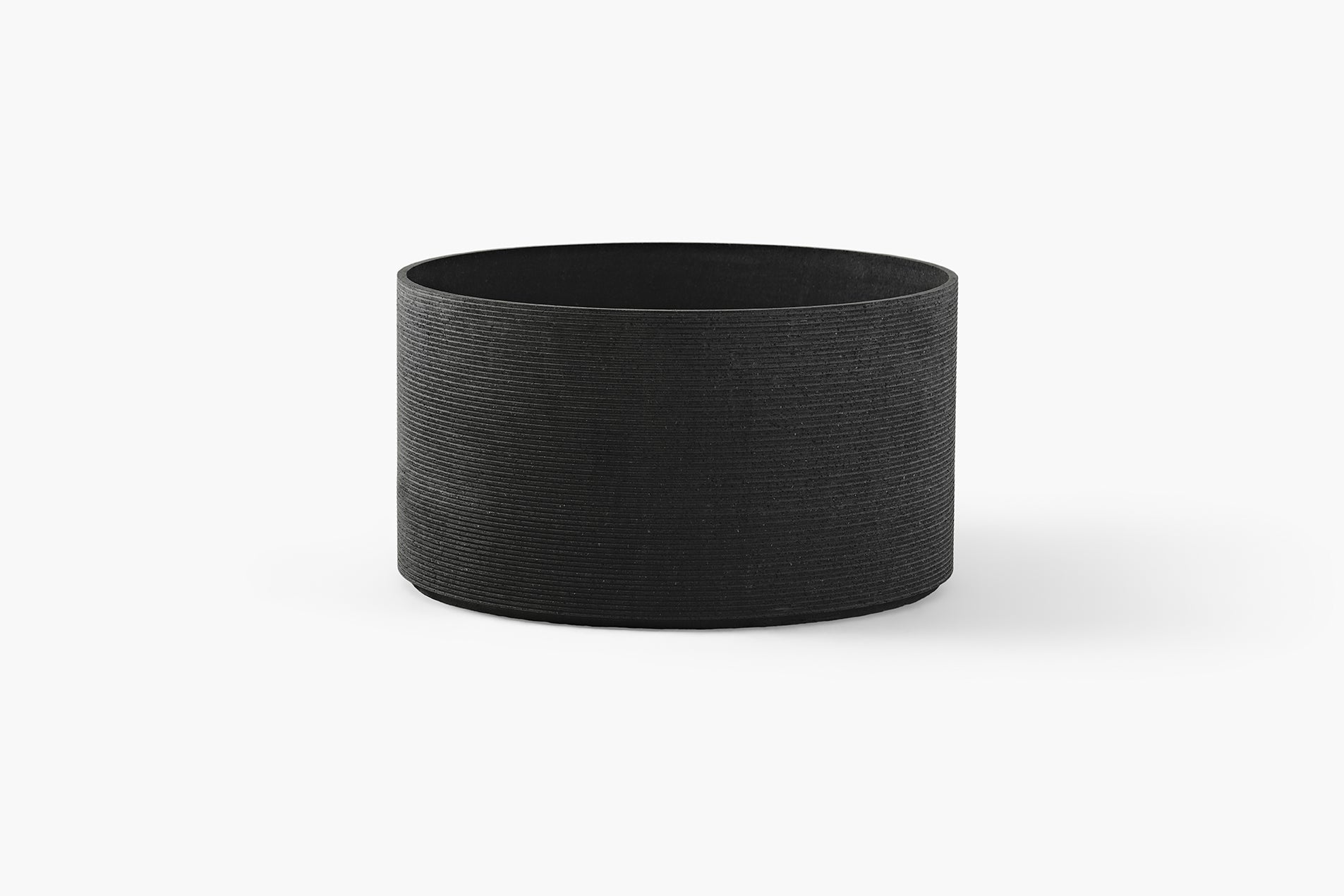 Vase Traccia – horizontal combed finish